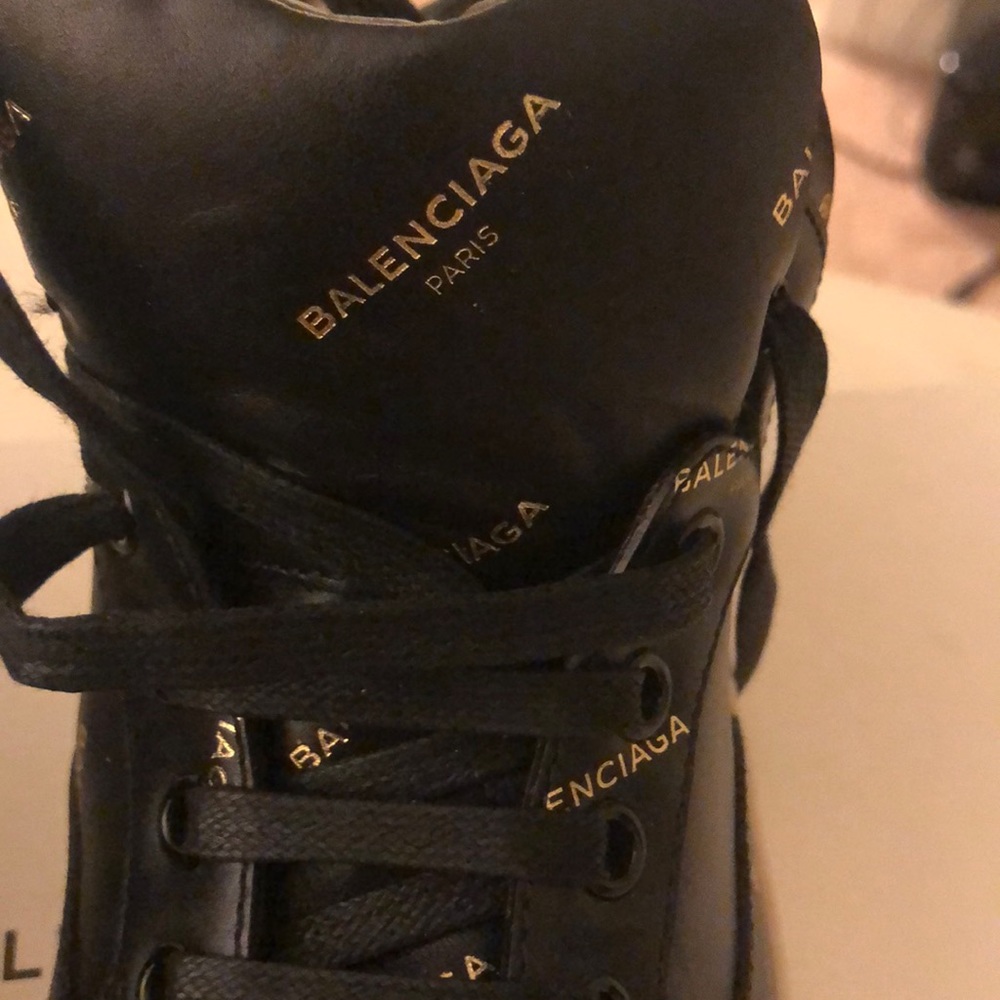Sneaker - Picture 7 of 7